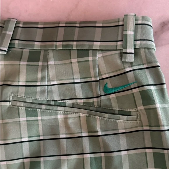 Nike Dri-Fit Men's Green Checkered Shorts - Picture 4 of 6
